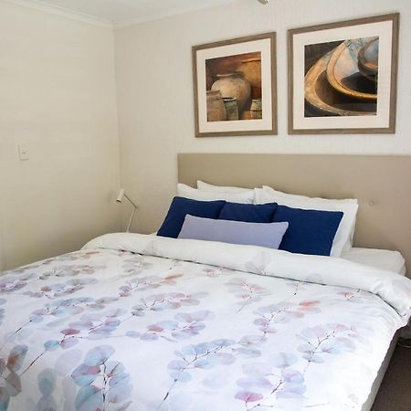 2 Bedroom Renovated Townhouse, Walk To Noosa River Noosaville Εξωτερικό φωτογραφία